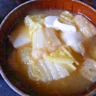 白菜と油揚げのみそ汁